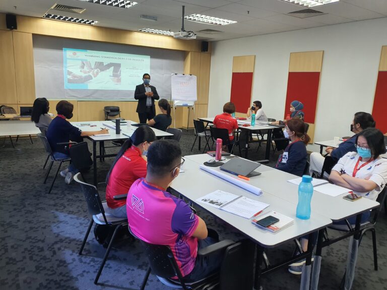 Facilitator in front of the classroom